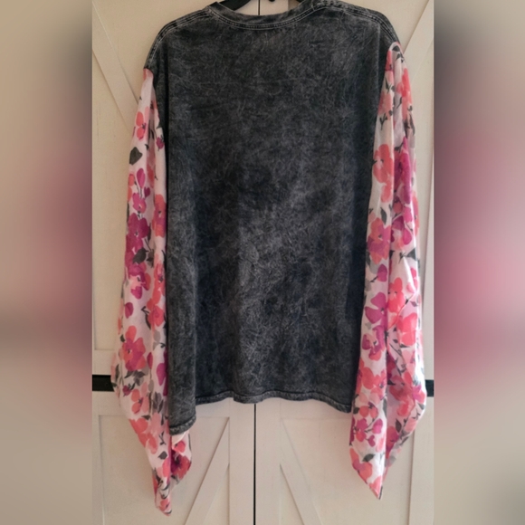 Fleetwood Mac Graphic Women's Top - Black and Pink - Picture 6 of 6